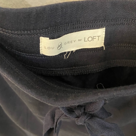 Lou & Grey Signaturesoft Drawstring Pocket Skirt - Picture 4 of 4